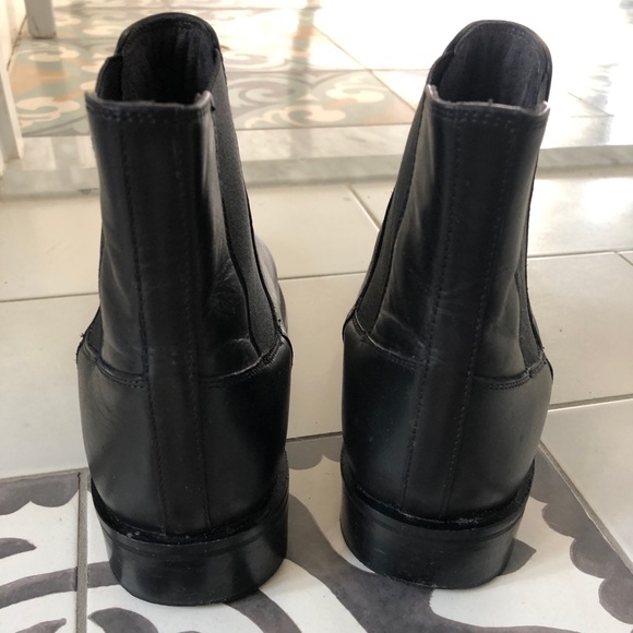 Seychelles Fortitude Leather Chelsea Boots - Picture 11 of 13